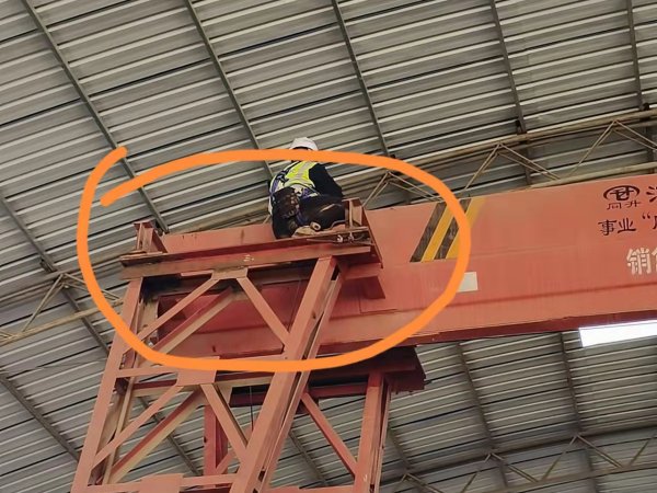 收費站廣告牌鋼網(wǎng)架工程安全鑒定